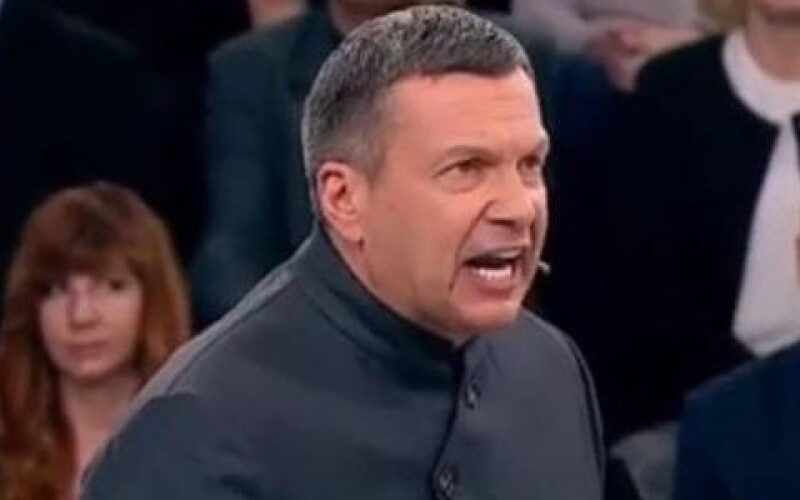 На російському телеканалі образили канцлера Німеччини Шольца за підтримку України