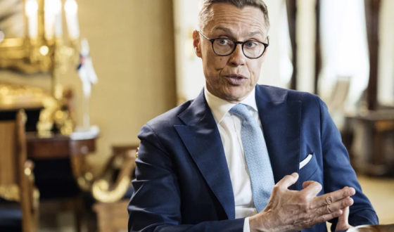 Президент Фінляндії заявив, що не віддаватиме наказу негайно збивати невідомі цілі над країною