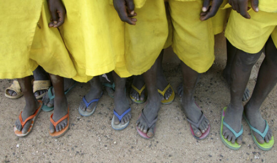 В Нигерии школьников за опоздание жестоко наказали